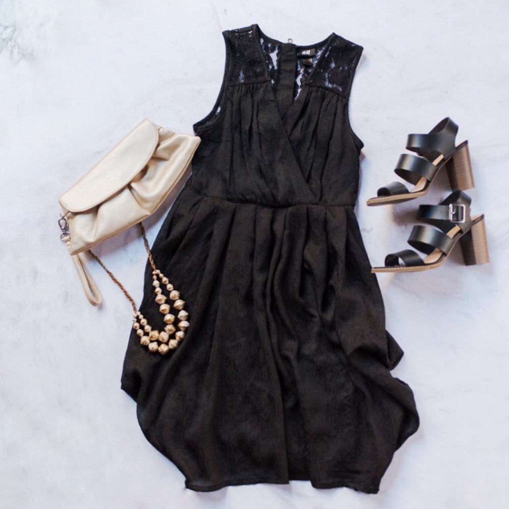 Black lace LBD US6 fits like a 0